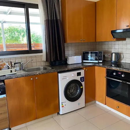 A Sea Breeze Villa Pyla